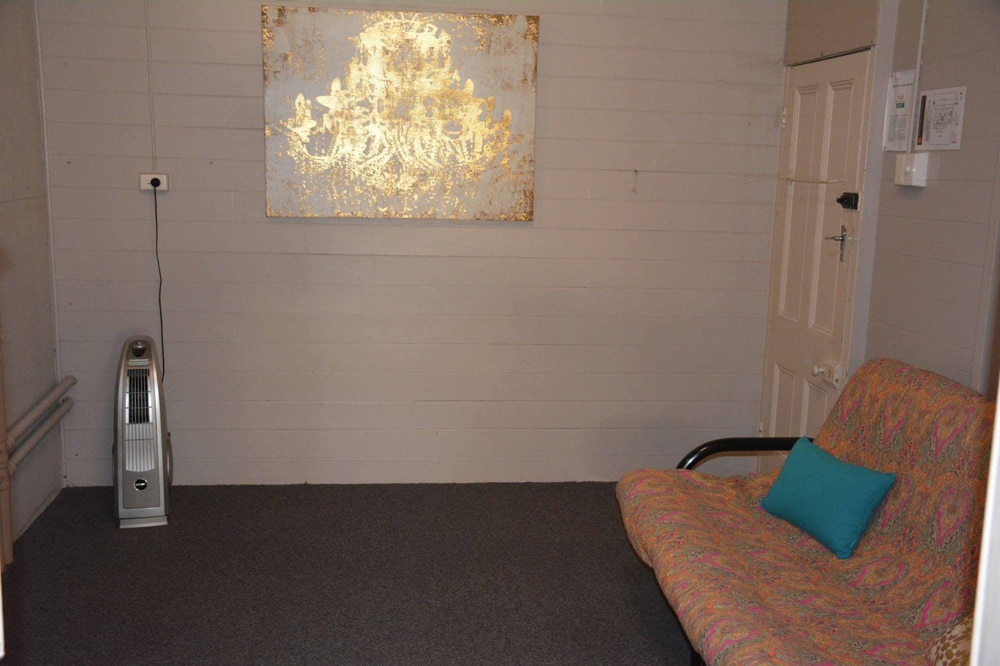 The Burdekin Hotel 艾尔 外观 照片