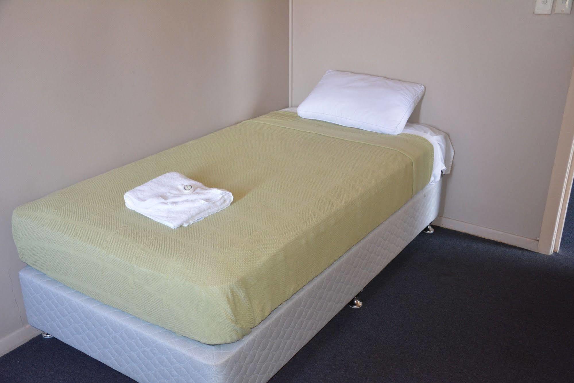 The Burdekin Hotel 艾尔 外观 照片